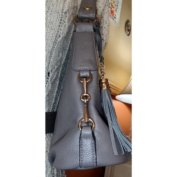 Bolaishaxuan (BOLAI) Gray Pebble Leather Bag - Picture 4 of 11